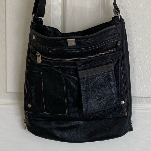 Mandarina Duck Leather Crossbody Bag - Picture 2 of 14